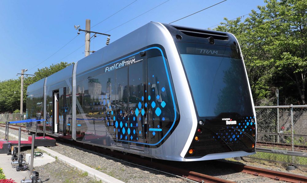 Сеульский регион, Hyundai Rotem Wireless tram № gray