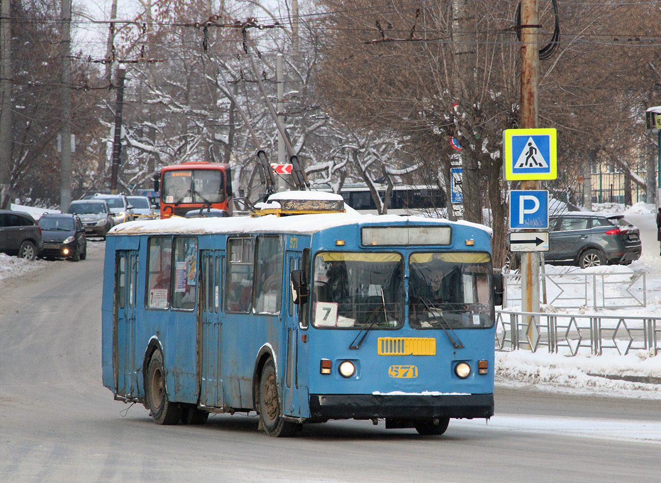 Kirov, ZiU-682G (SZTM) č. 571