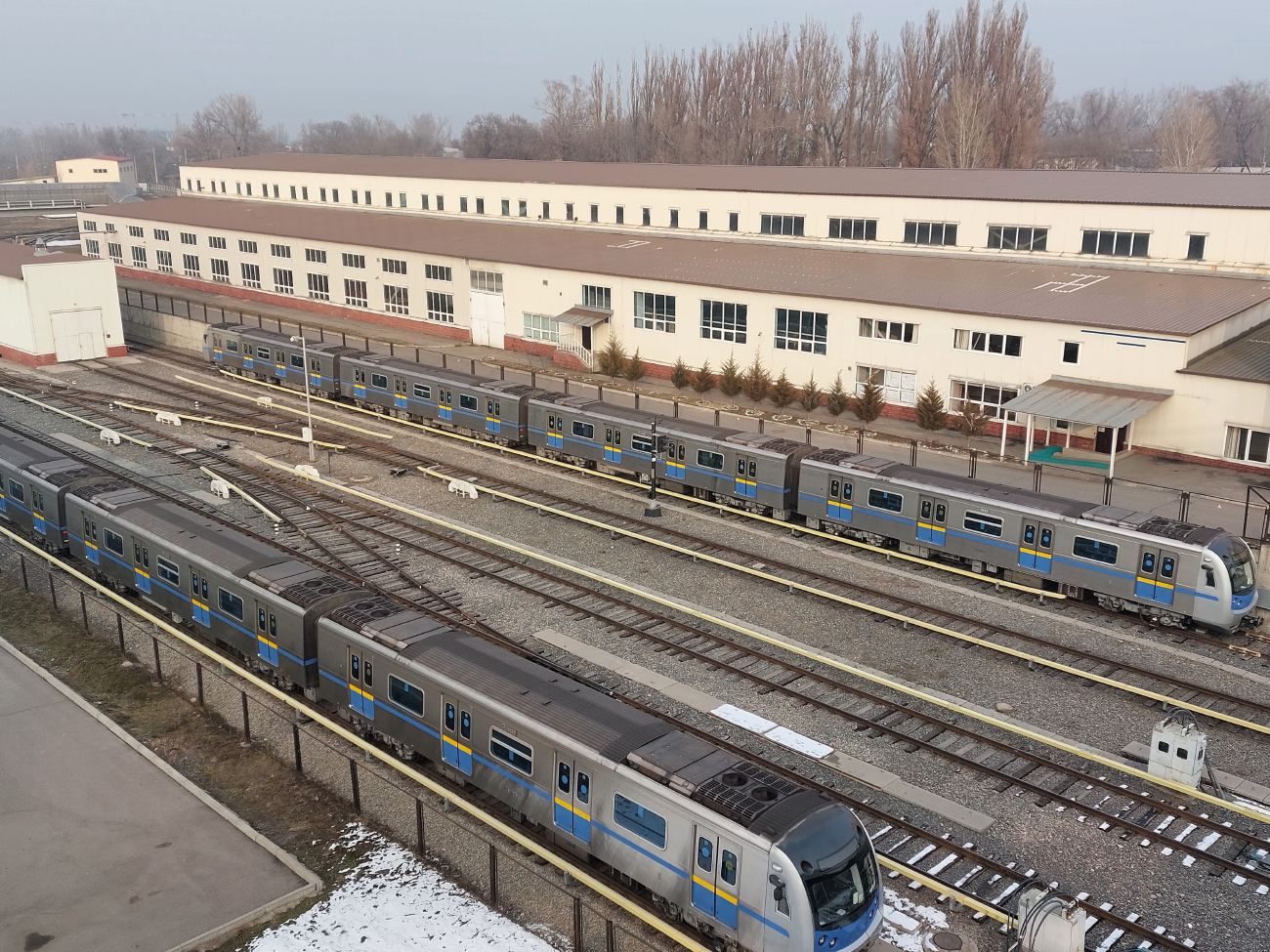 Almaty — Depo Raimbek; Almaty — Train Hyundai Rotem @ Unidentified wagons