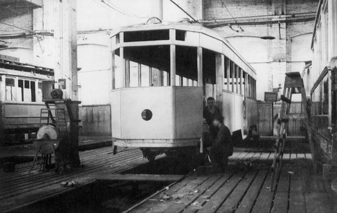 St Petersburg, LM-33 nr. 4021; St Petersburg — Historic tramway photos; St Petersburg — Tramway depot # 2