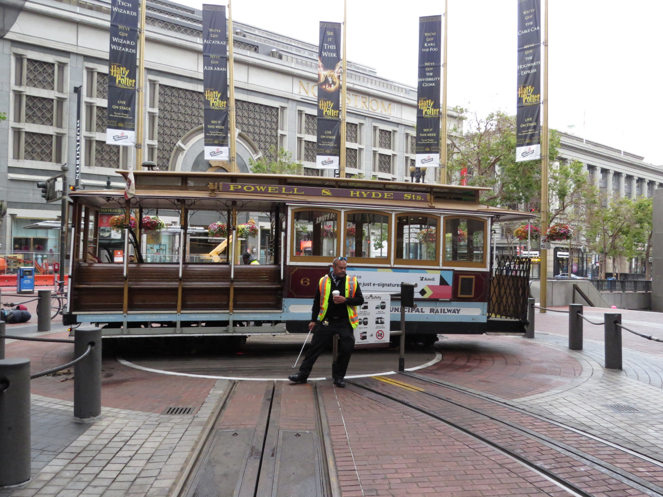 San Francisco Bay Area, Muni cable car N°. 6; San Francisco Bay Area — Cable Car Lines and Infrastructure