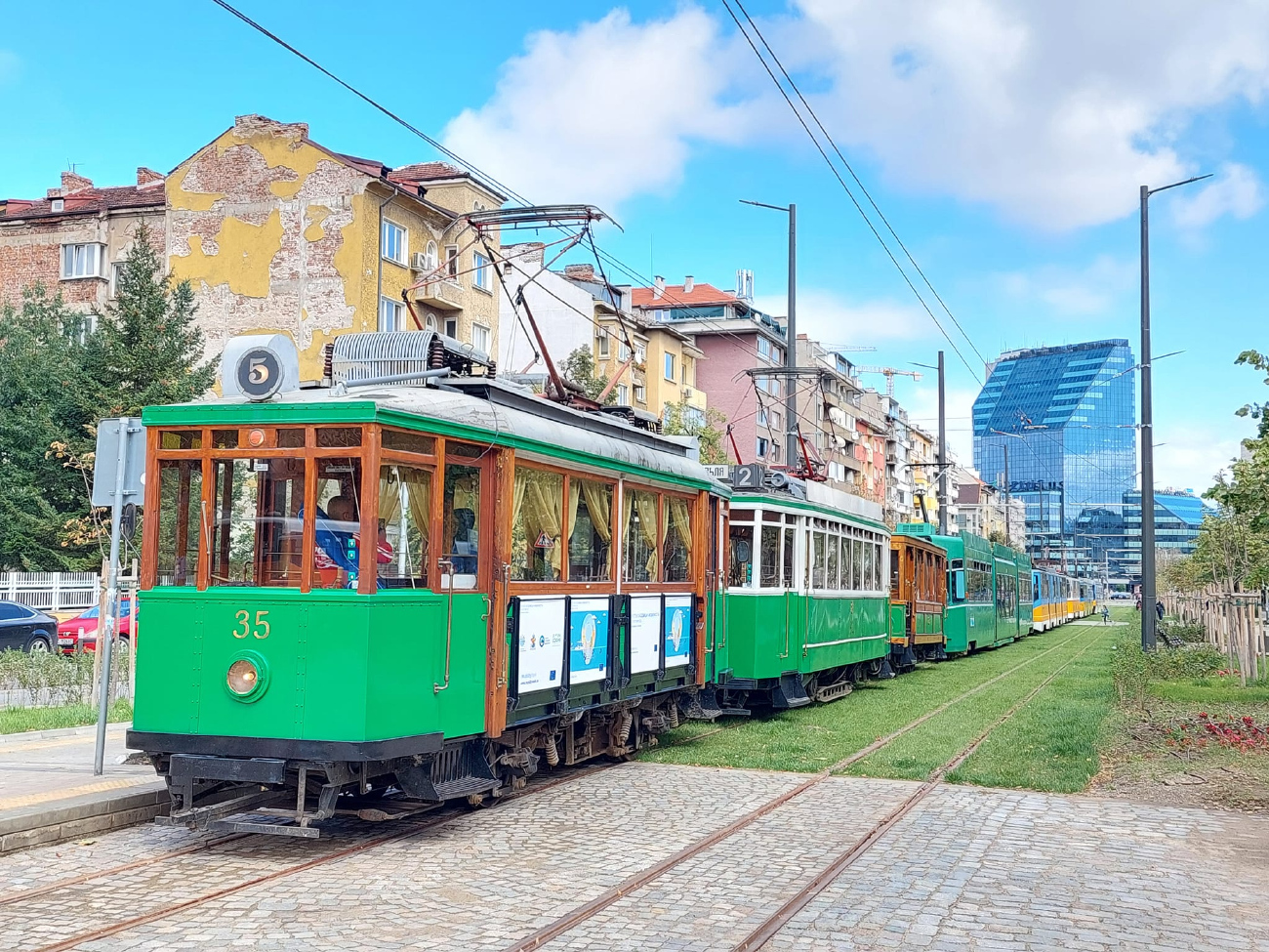 Szófia, Graz/Siemens & Halske 2-axle motor car — 35; Szófia — Parade of all tram trains in Sofia — 18.09.2022