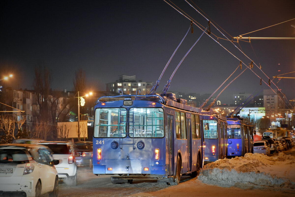 Владивосток, ЗиУ-682Г-016.02 № 241; Владивосток — Происшествия