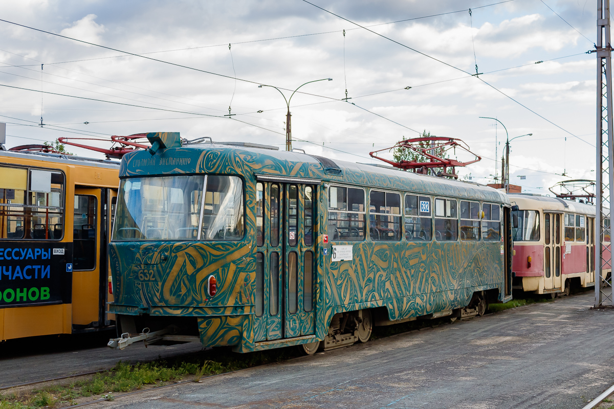 Jekatěrinburg, Tatra T3SU (2-door) č. 632