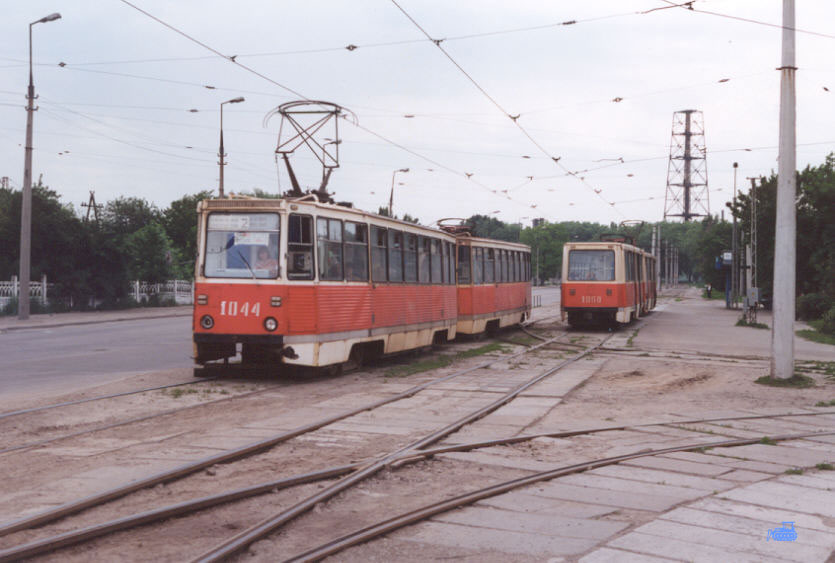 Каменское, 71-605А № 1044; Каменское, 71-605А № 1043
