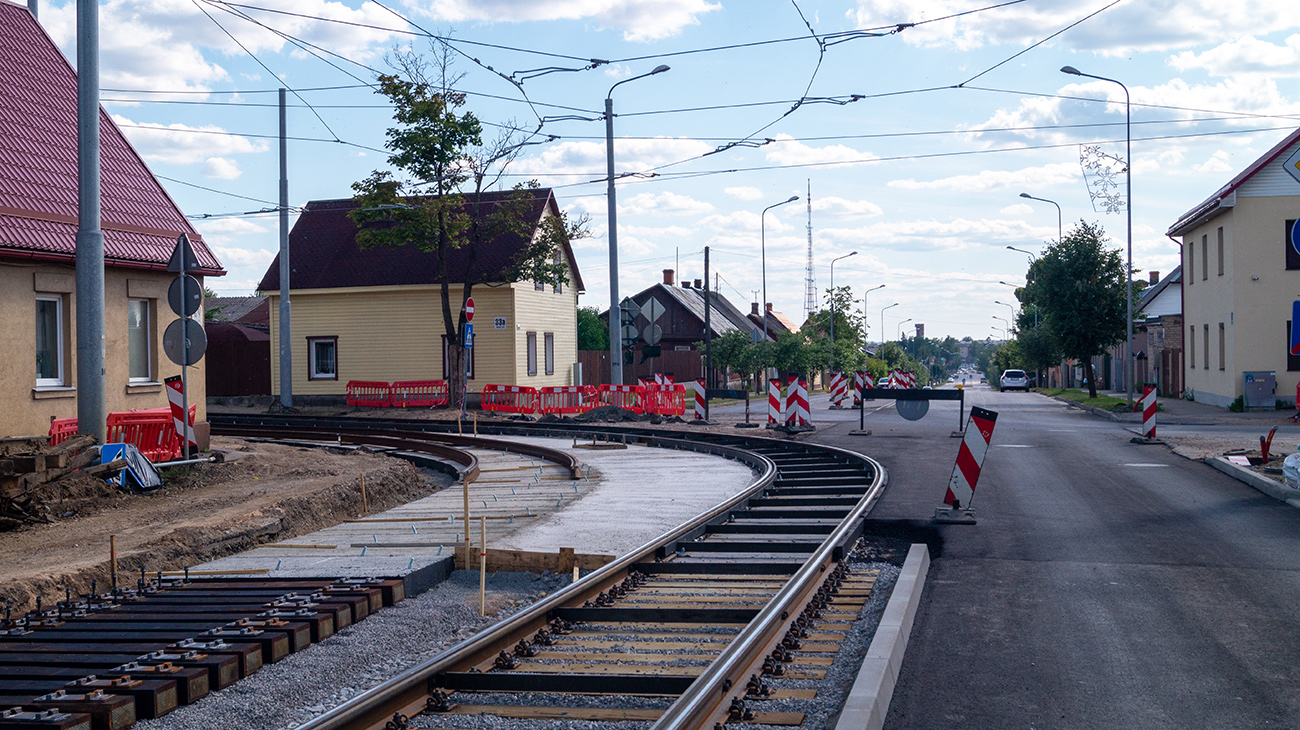 陶格夫匹爾斯 — Renovation of tracks on Smilšu street