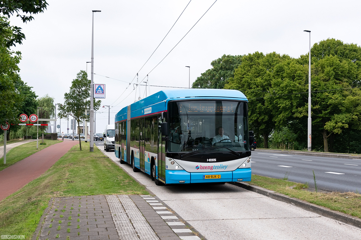 Arnhem, Hess SwissTrolley 4 (BGT-N1D) č. 5269