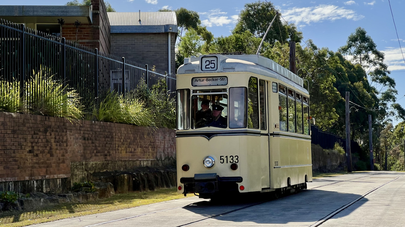 Sydney, Reko TZ69 № 5133