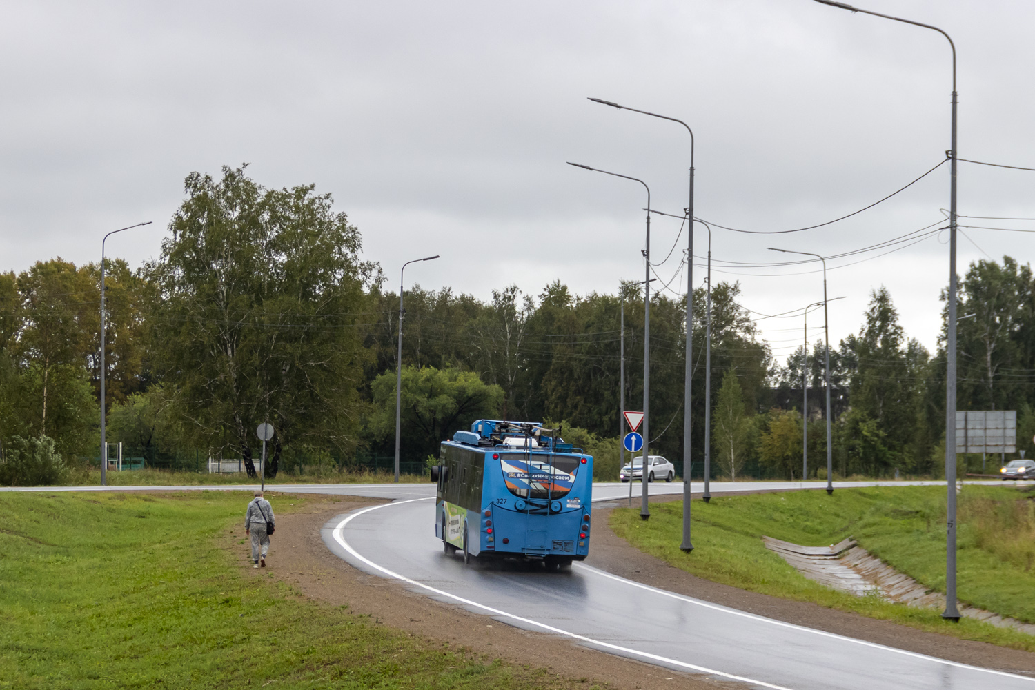 Irkutsk, VMZ-5298.01 “Avangard” Nr. 327; Irkutsk — Троллейбусы на автономном ходу