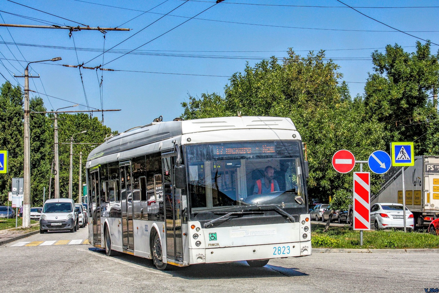 Krimmi trollid (Simferopol - Alušta - Jalta), Trolza-5265.03 “Megapolis” № 2823; Krimmi trollid (Simferopol - Alušta - Jalta) — The movement of trolleybuses without CS (autonomous running).