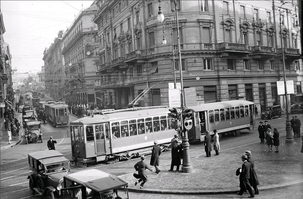 Рим, ATAC series "motrice 8 finestrini" № 819; Рим, ATAC series "rimorchio 8 finestrini" № 506; Рим — Старые фотографии