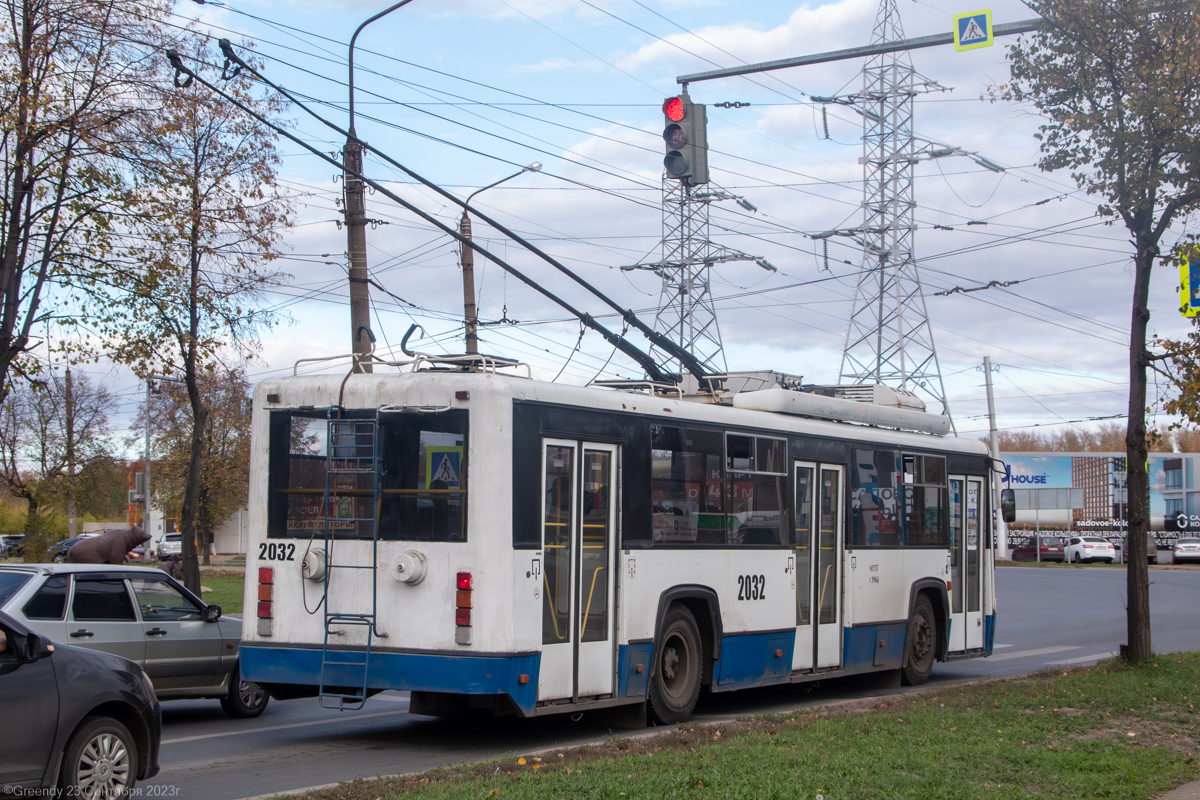 Ufa, BTZ-52767A Nr. 2032