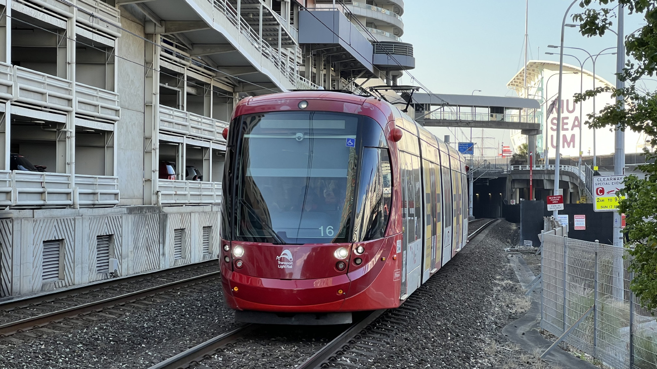 Sydney, CAF Urbos 3 Nr. 2116 (16)