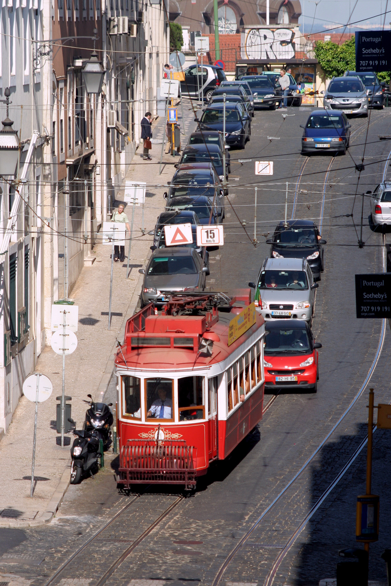 Lisbon, Carris 2-axle motorcar (Remodelado) nr. 11