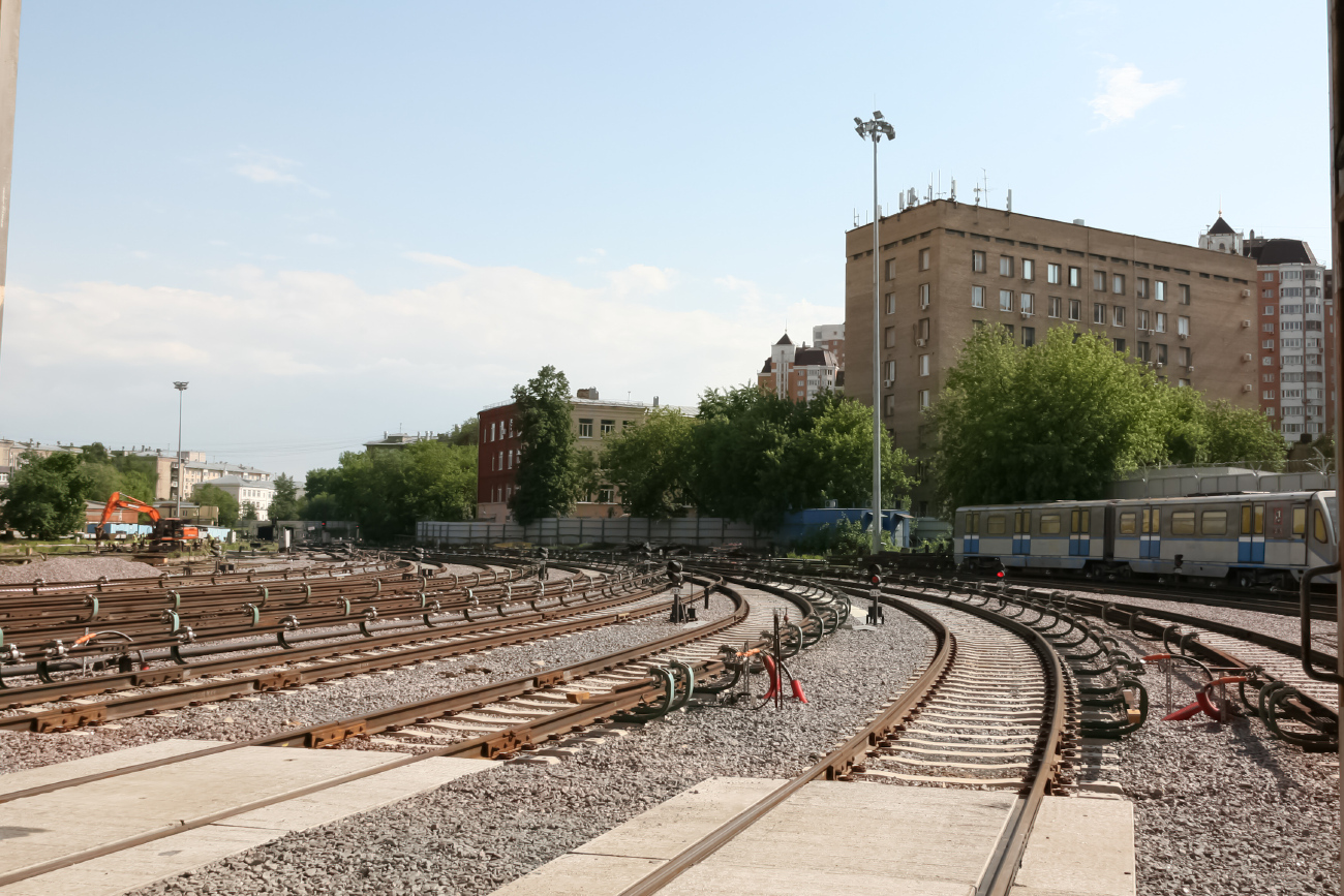 Москва — Метрополитен — [5] Кольцевая линия