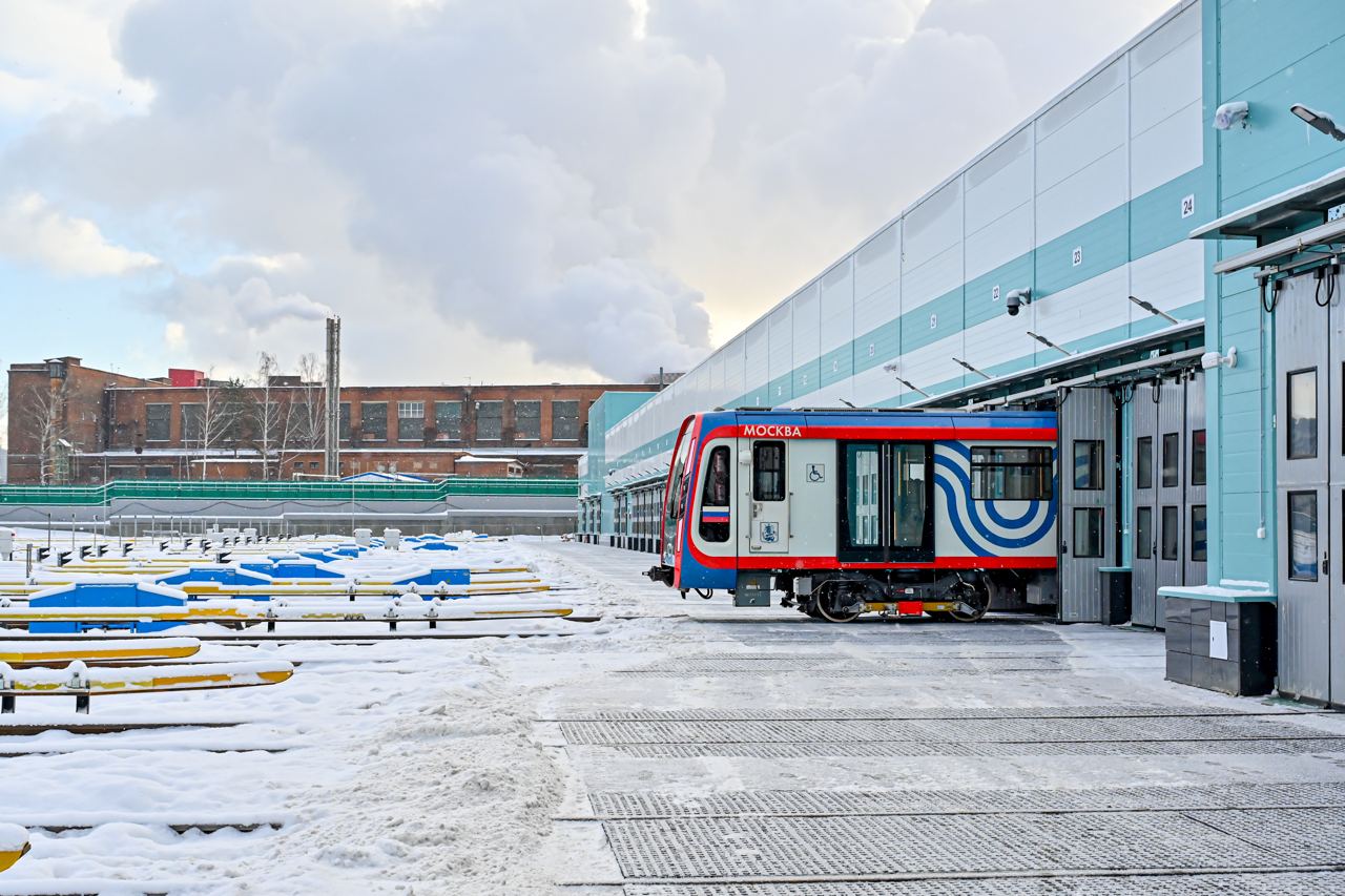 Москва — Метрополитен — [11] Большая Кольцевая линия; Москва — Метрополитен — Подвижной состав — 81-775/776/777 «Москва-2020» и 81-775.2/776.2/777.2 «Москва-2024»