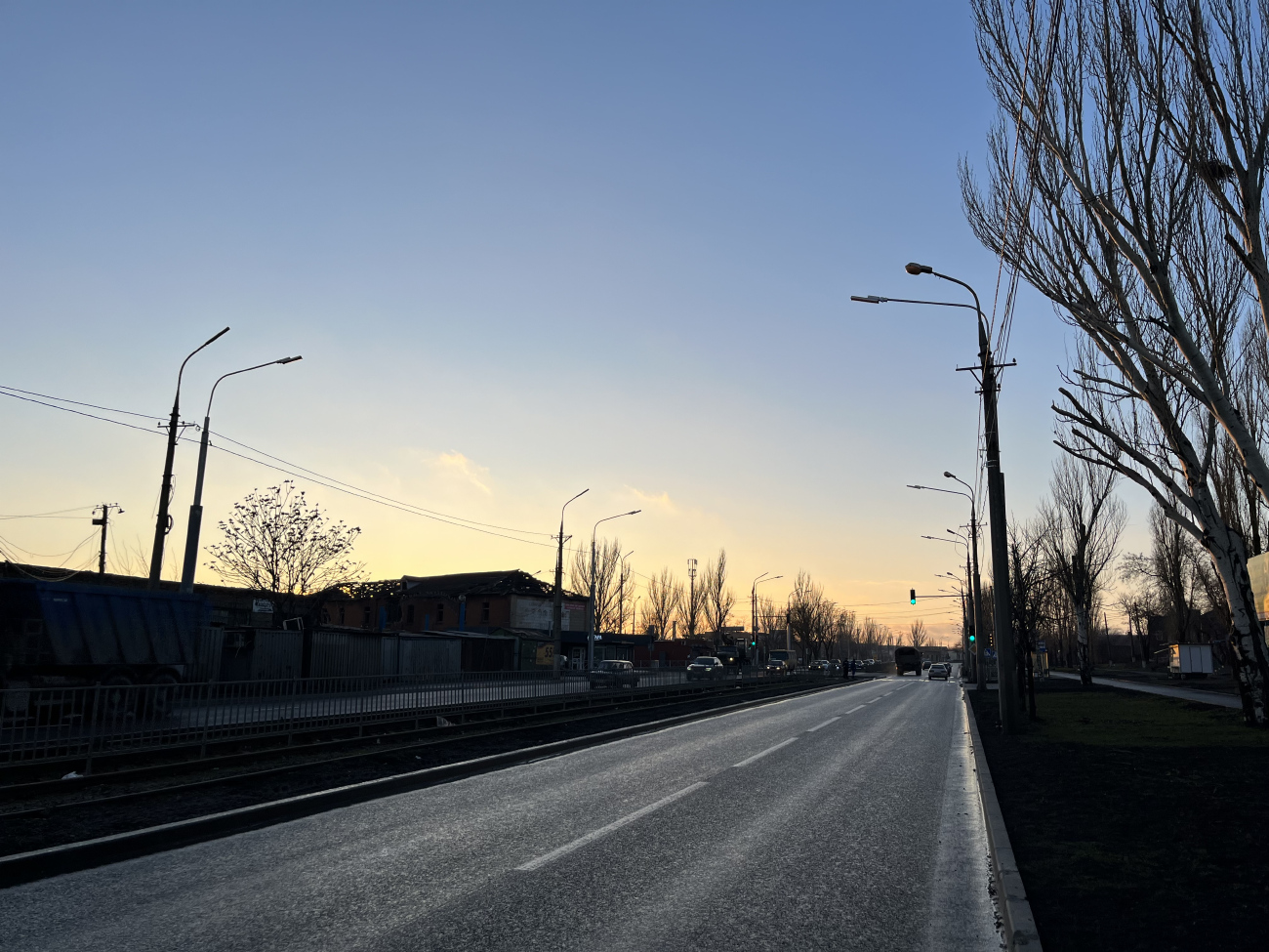 Mariupol — Aftermath of Military Actions 24 February – 20 May 2022; Mariupol — Closed Lines