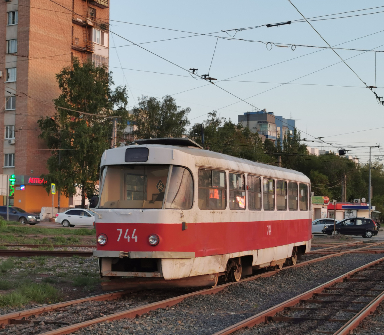 Самара, Tatra T3SU (двухдверная) № 744; Самара — Строительство и ремонты трамвайных линий