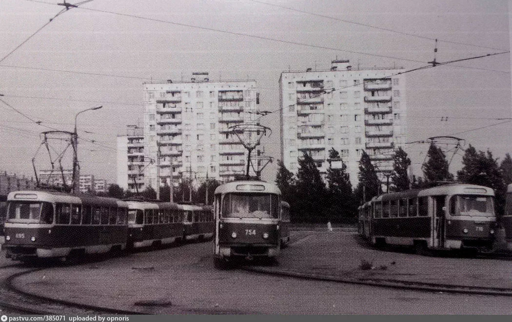Москва, Tatra T3SU (двухдверная) № 695; Москва, Tatra T3SU (двухдверная) № 754; Москва, Tatra T3SU (двухдверная) № 716
