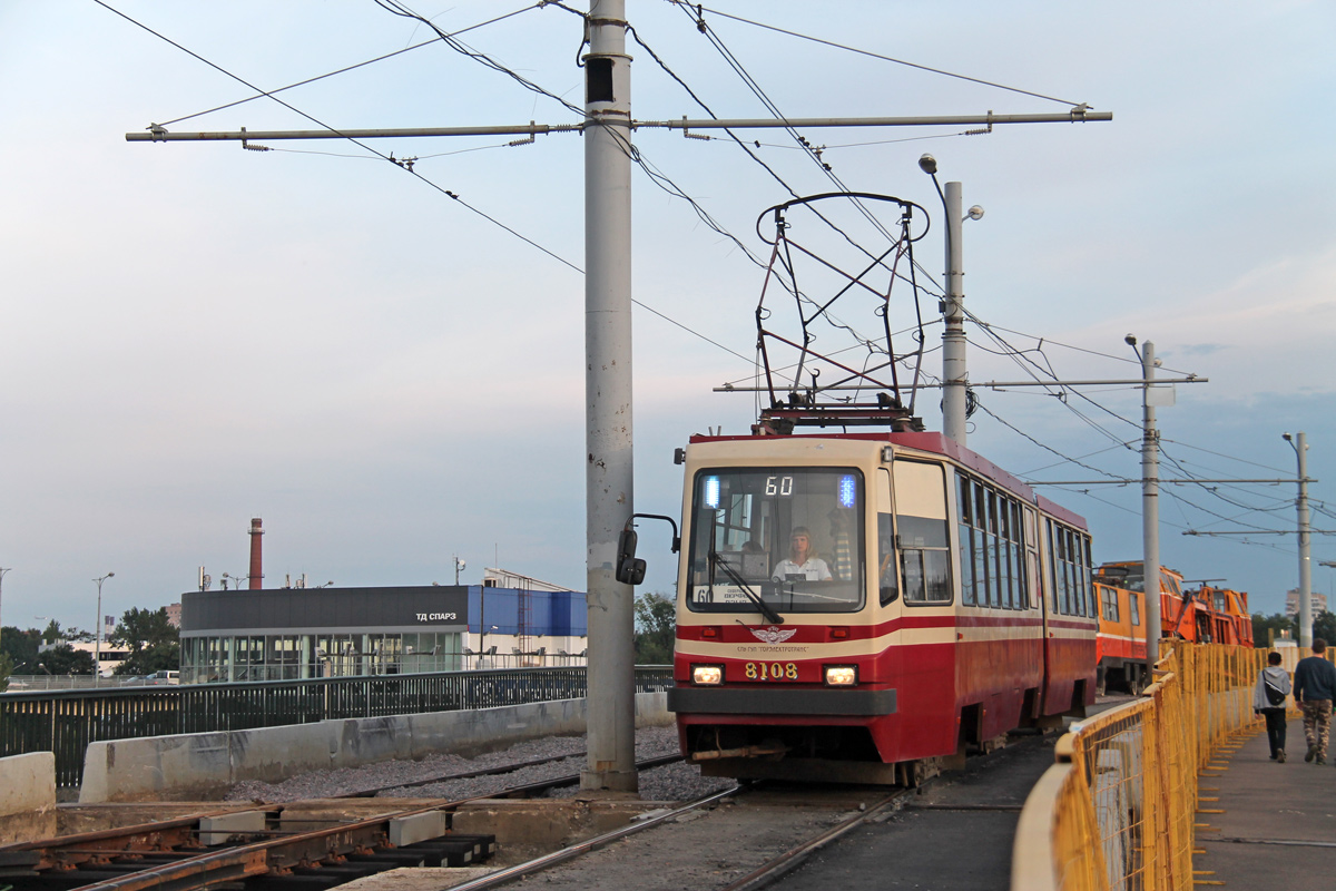 St Petersburg, 71-147K (LVS-97K) Nr. 8108; St Petersburg — Track repairs