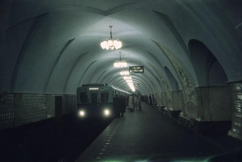 Moskwa — Metro — Vehicles — Type G; Moskwa — Metro — [5] Koltsevaya Line; Moskwa — Metropolitan — historical photos (1933-1991)