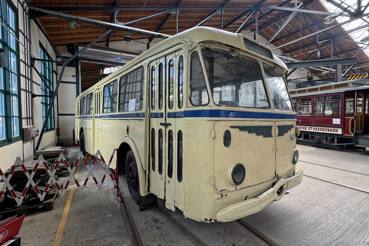 Leipzig, Škoda 8Tr10 № 147