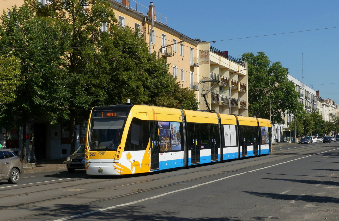 Debrecen, CAF Urbos 3 č. 527
