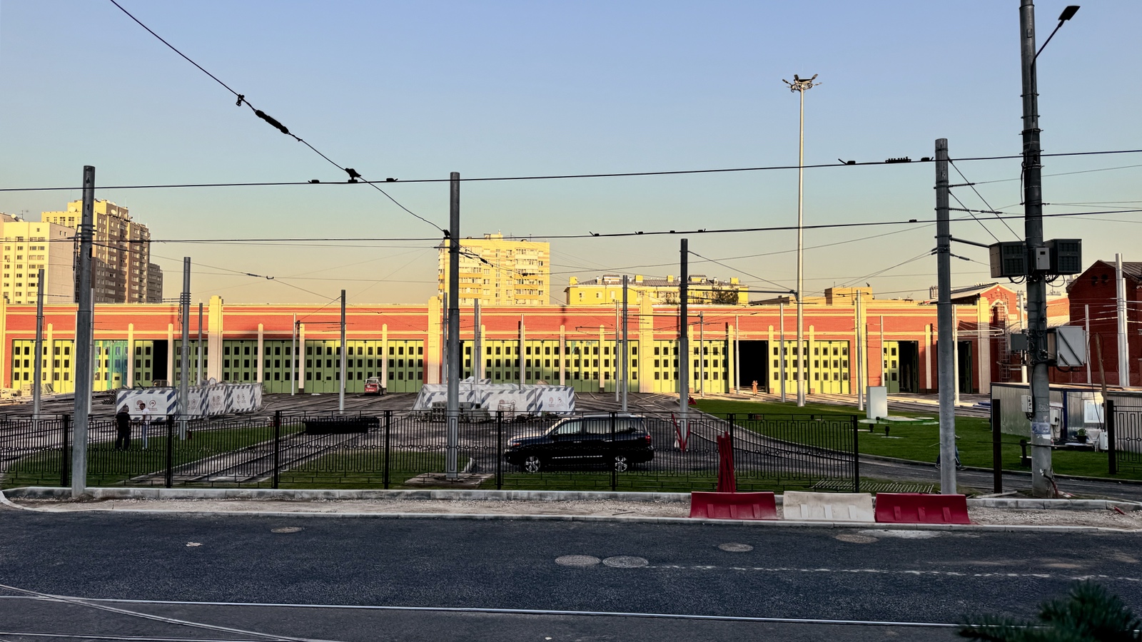Moscova — Reconstruction of the Apakov tramway depot; Moscova — Tram depots: [1] Apakova