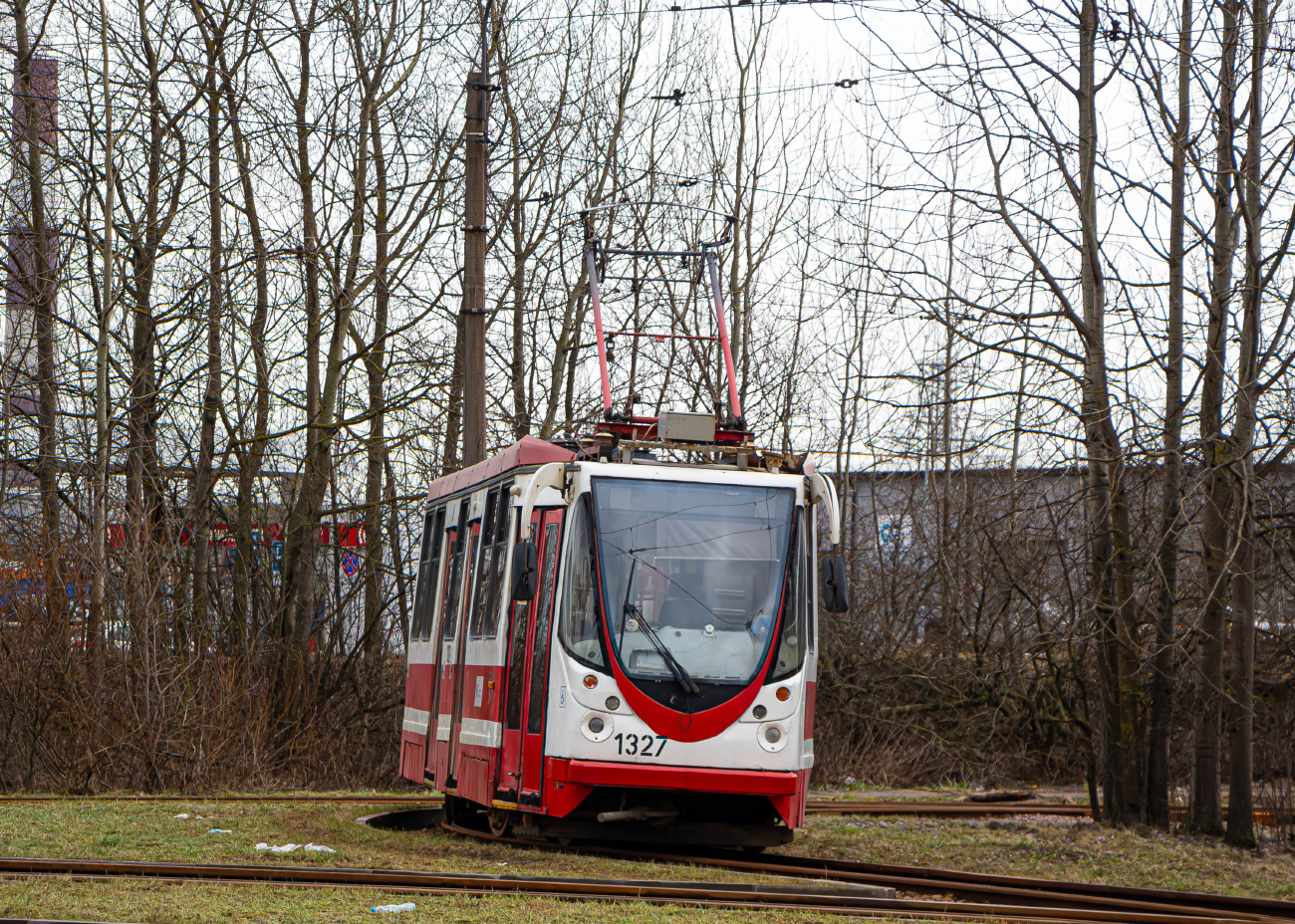 Sankt Petersburg, 71-134A (LM-99AVN) Nr 1327