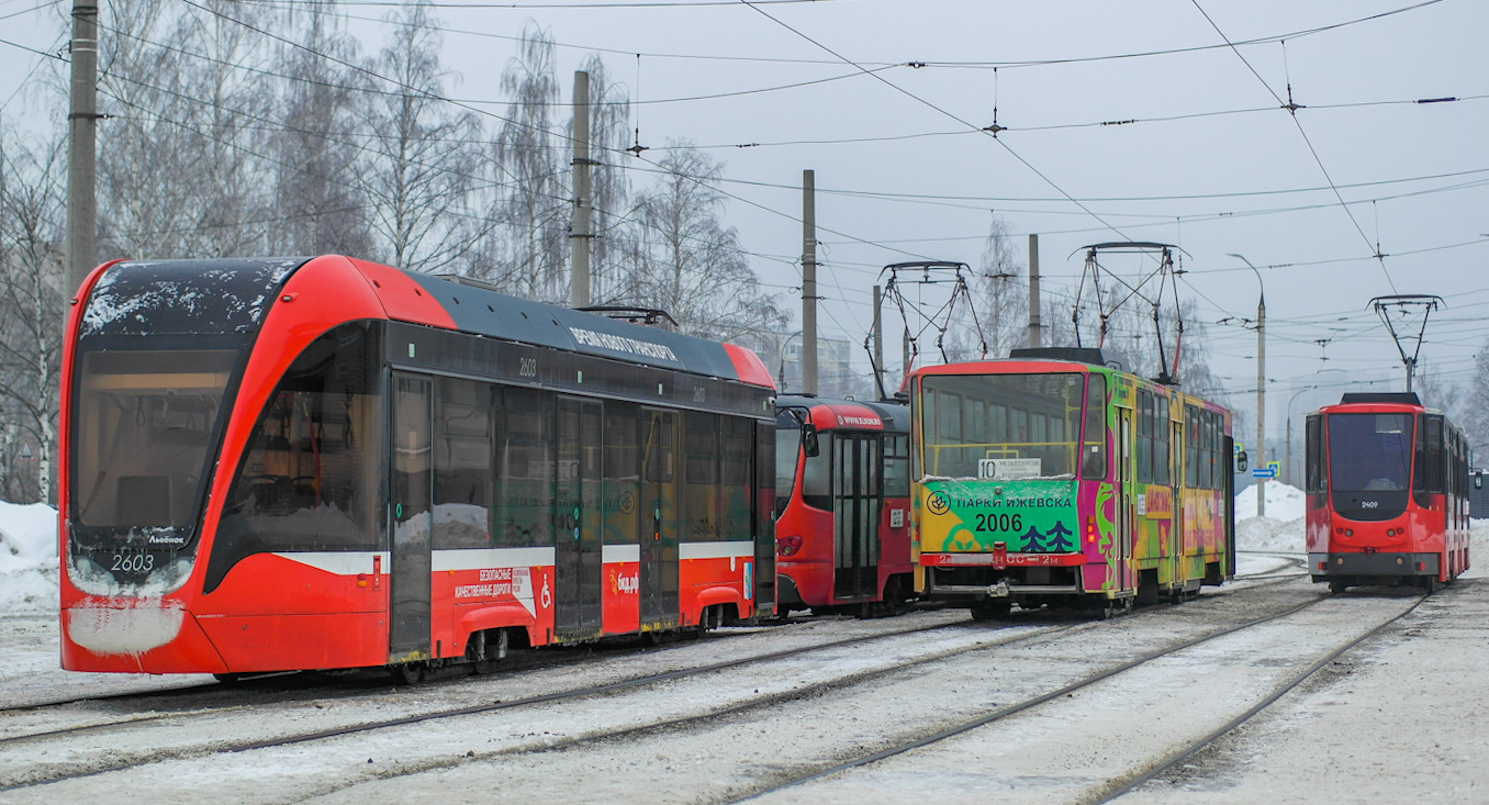 Ijevsk, 71-911EM “Lvyonok” Nr. 2603; Ijevsk, Tatra T6B5SU Nr. 2006